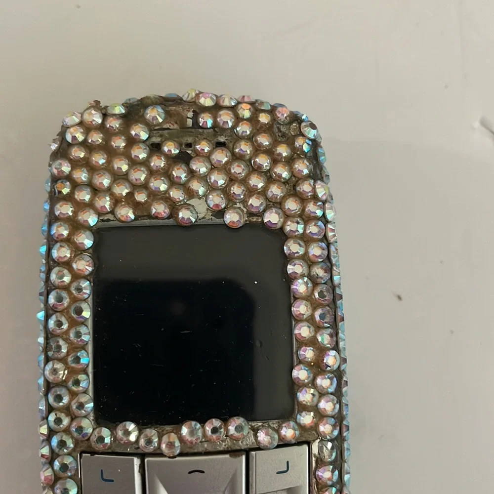 Swarovski Rhinestoned cell phone 4 x 2